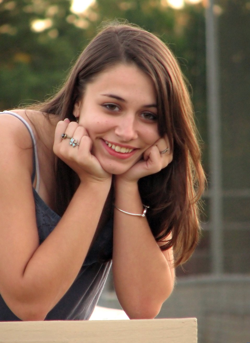 Outdoor portrait of a beautiful teen girl : Free Stock Photo