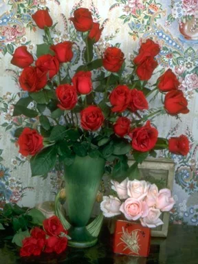Free Stock Photo: A bouquet of red roses with pink roses
