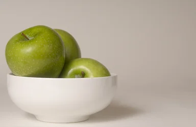Free Stock Photo: A bowl of green Granny Smith apples