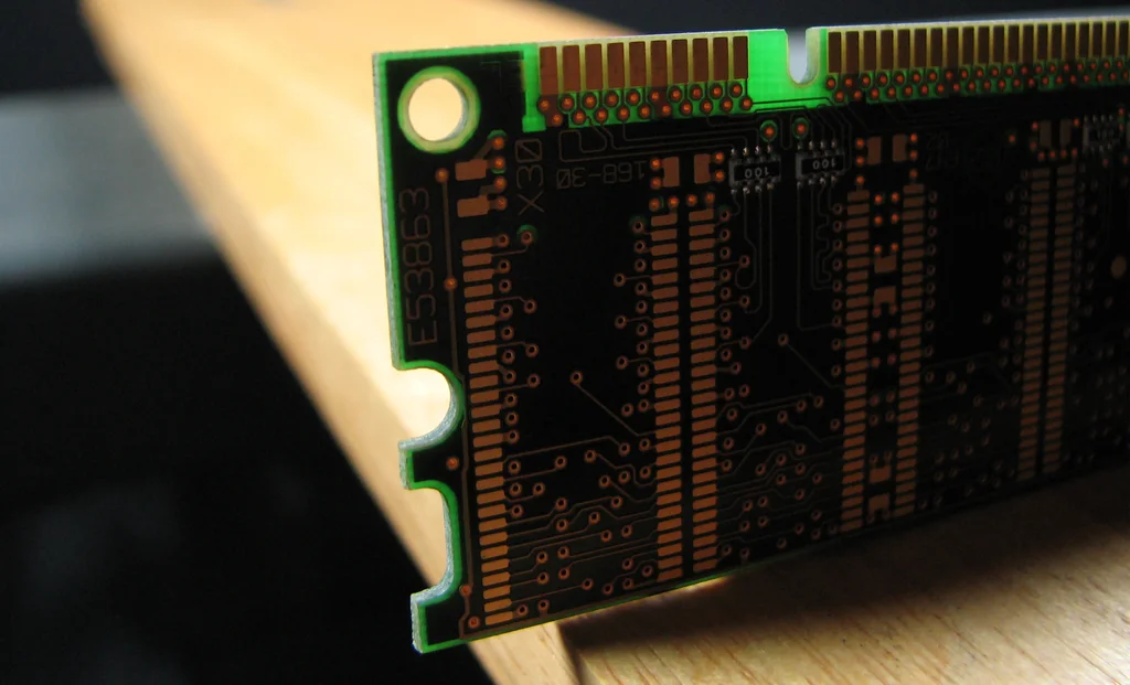 Closeup of a computer memory card : Free Stock Photo