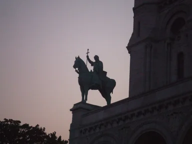 Free Stock Photo: Statue of man on horse