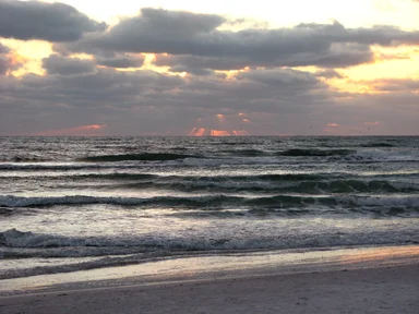Free Stock Photo: A cloudy sunset over the ocean